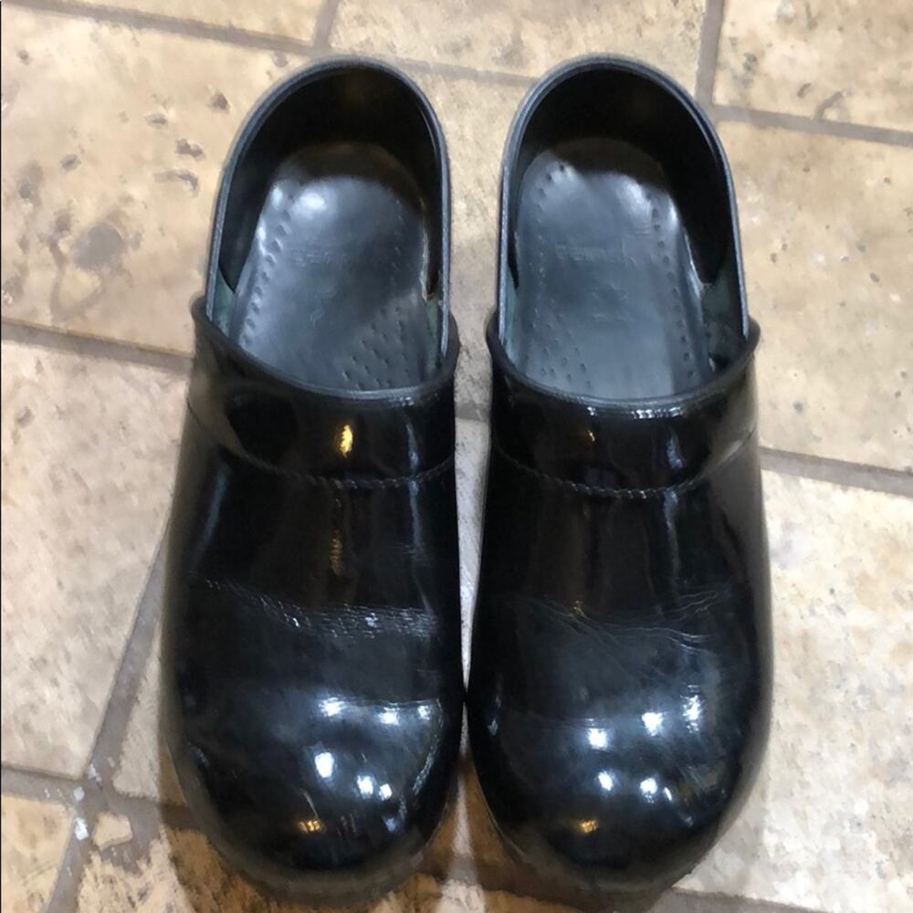 Patent dansko clogs